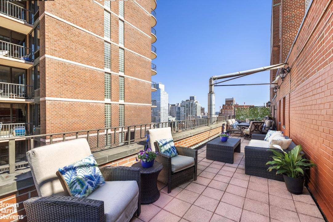 301 east 64 #pha