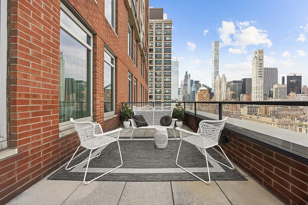 181 east 65 #18b