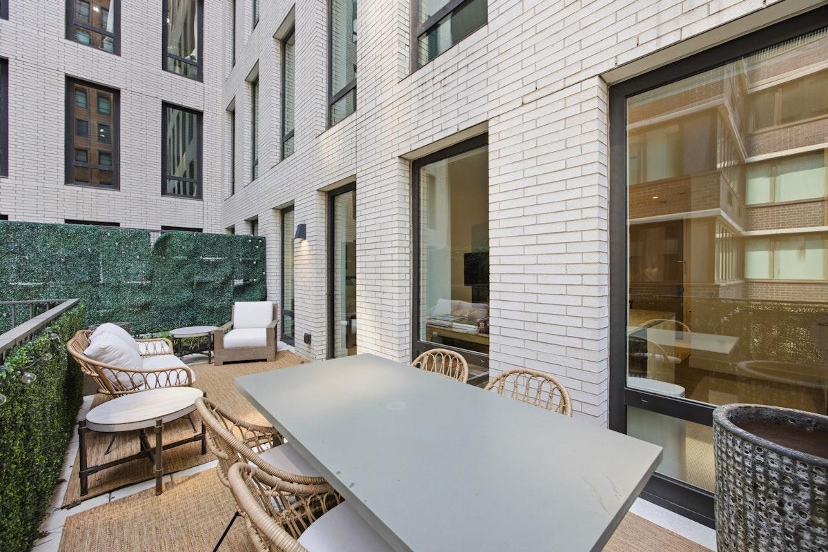 15 west 61 #3f